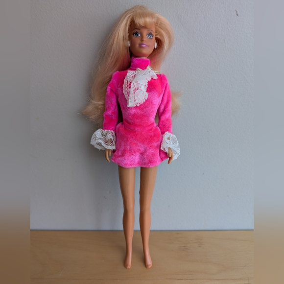 Hasbro Other - Hasbro | 1994 Magic Curl Sindy Doll